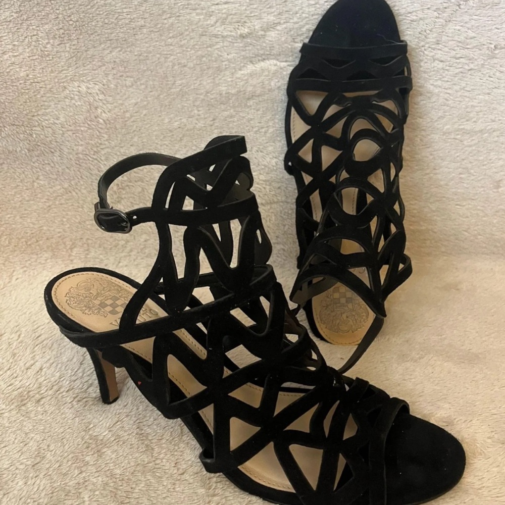 Vince Camino “Prinsitha” heels